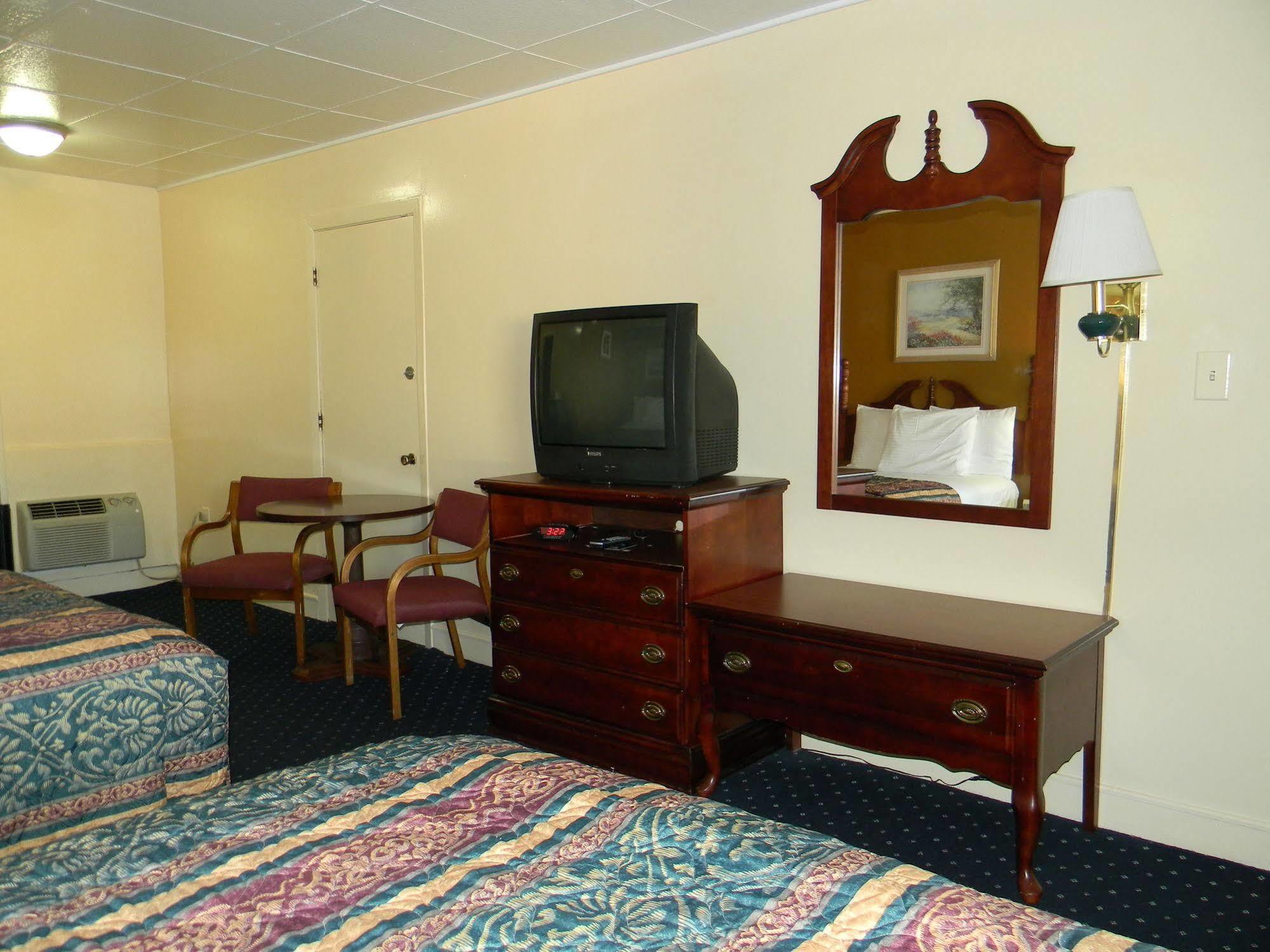 Fairfax Motel Roanoke Rapids Buitenkant foto